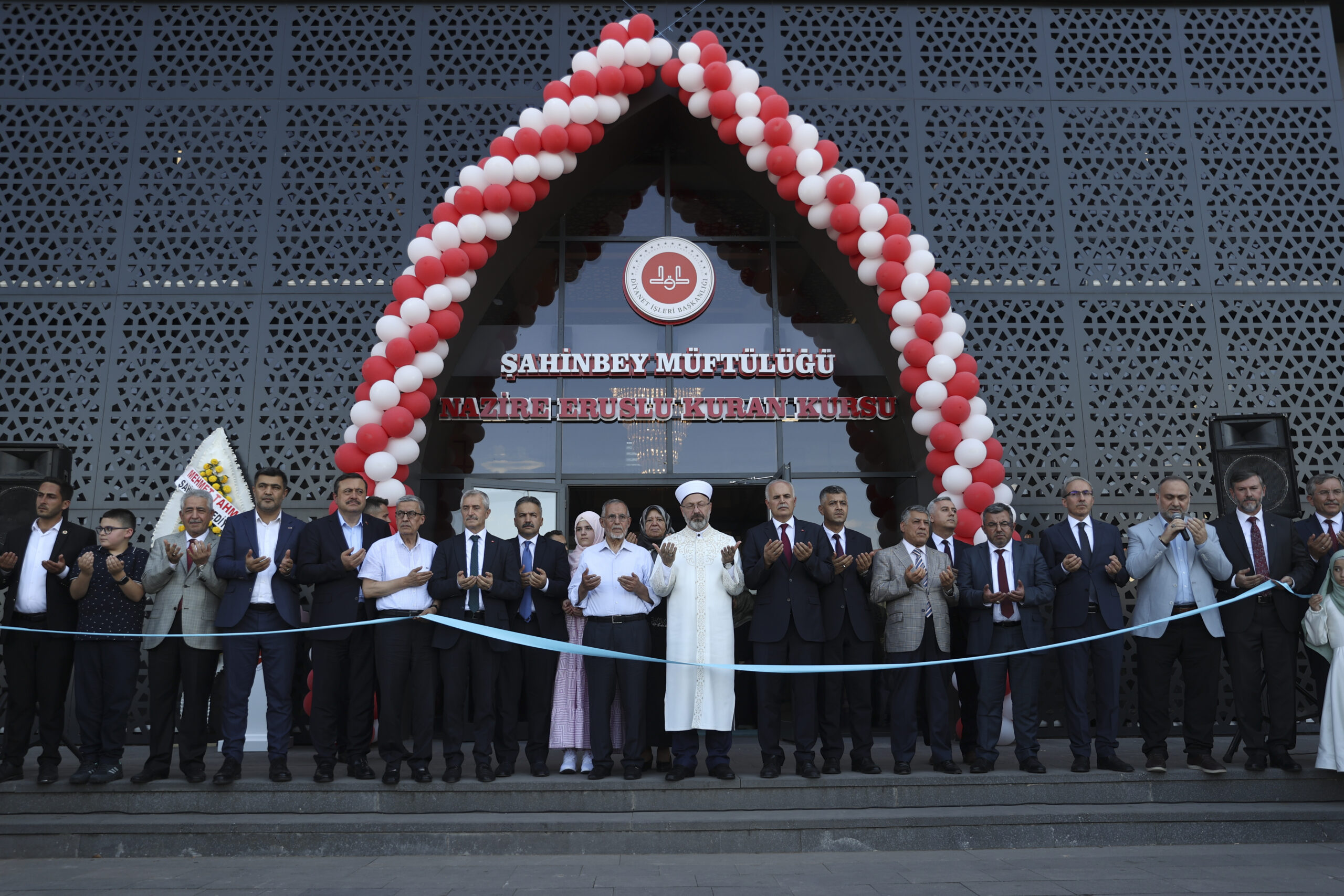 Diyanet İşleri Başkanı Erbaş, Gaziantep’te Kur’an kursu açılışına katıldı