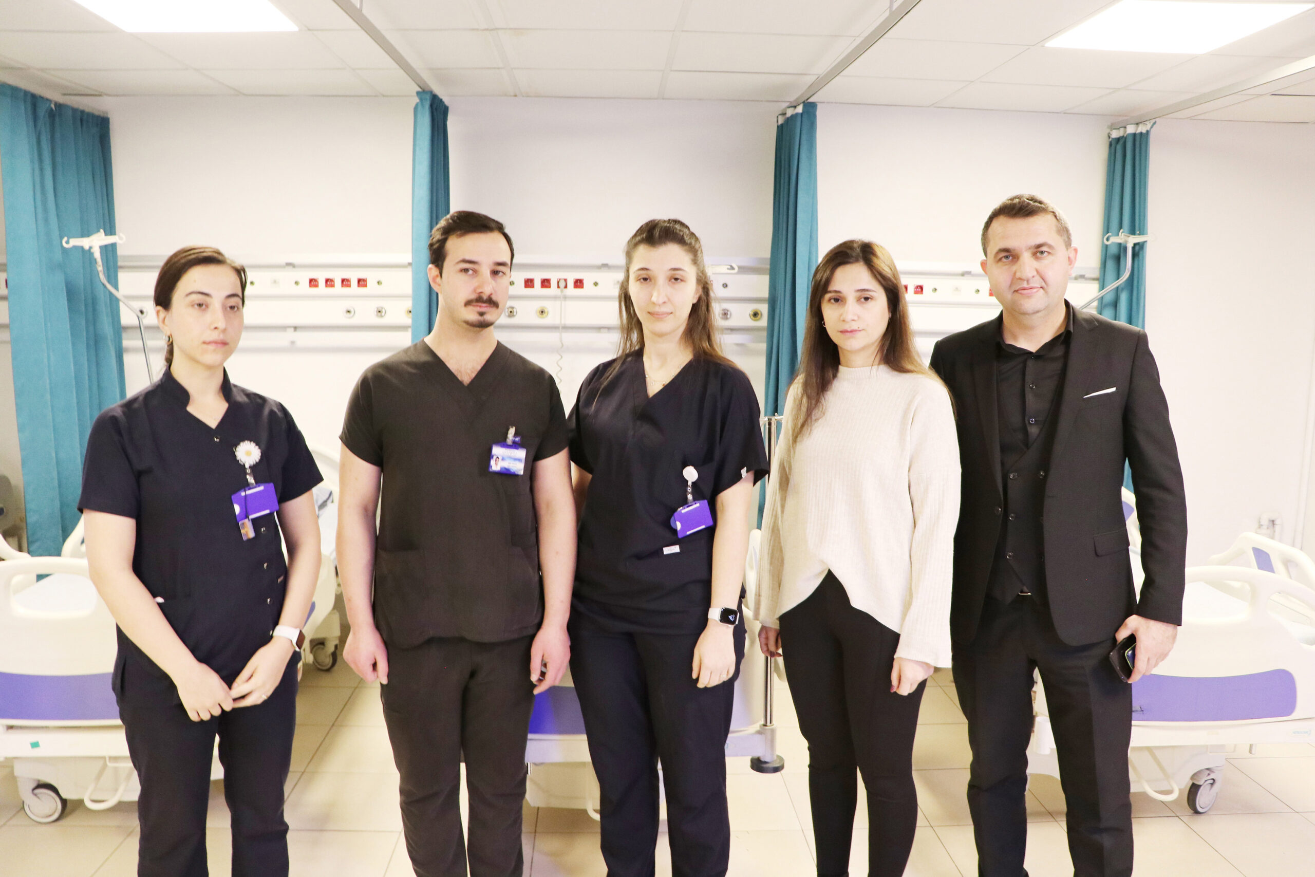 KALP KRİZİ GEÇİREN SALDIRGAN HASTA YAKININA MÜDAHALE EDEN SAĞLIKÇILAR OLAYI ANLATTI 40 Kalp krizi geçiren saldırgan hasta yakınına müdahale eden sağlıkçılar olayı anlattı