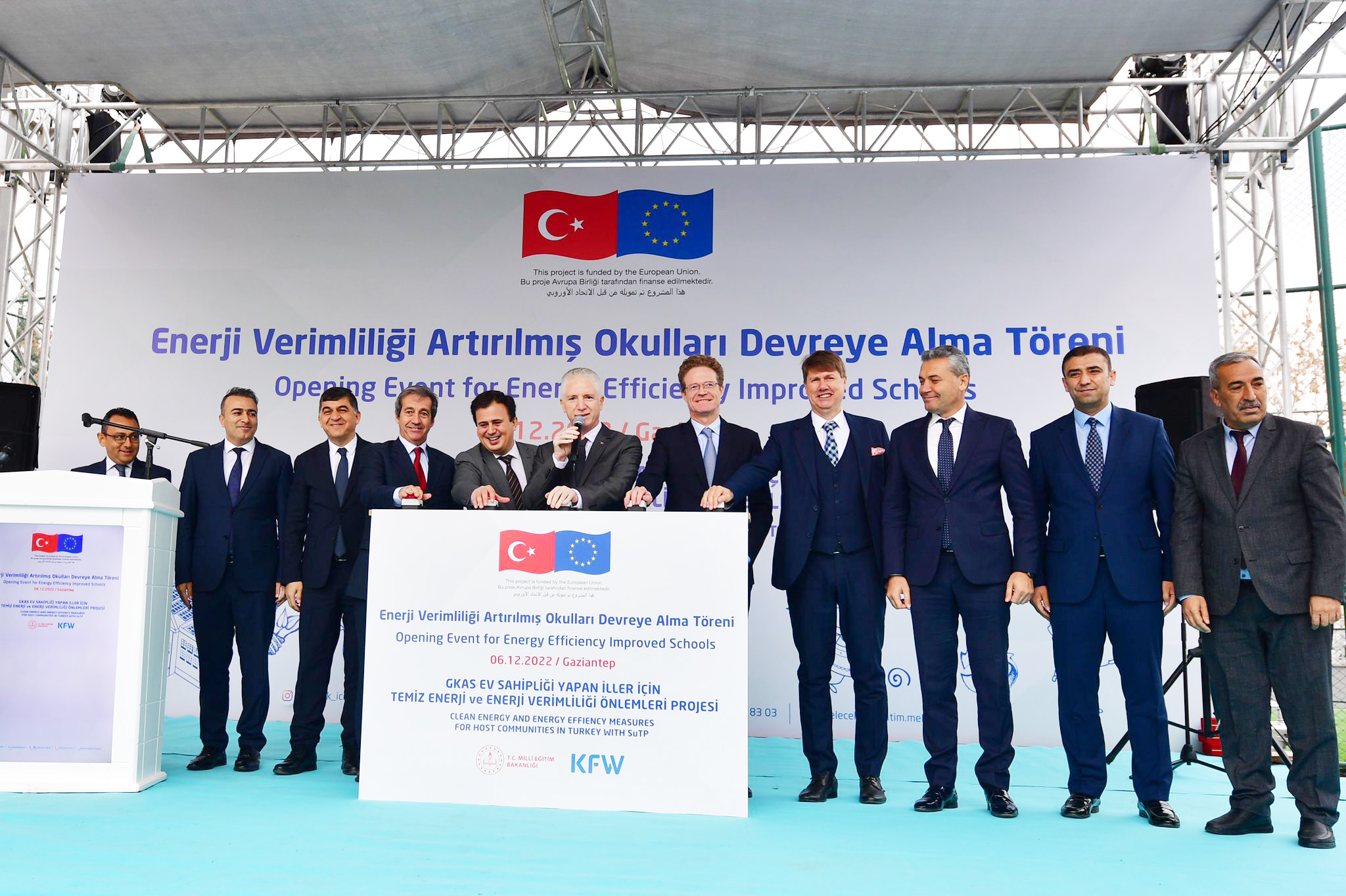 ALİ KÜNCÜLÜ ORTAOKULU ENERJİ VERİMLİLİĞİ ARTIRILMIŞ OKUL OLDU 5 WhatsApp Image 2022-12-06 at 16.34.26