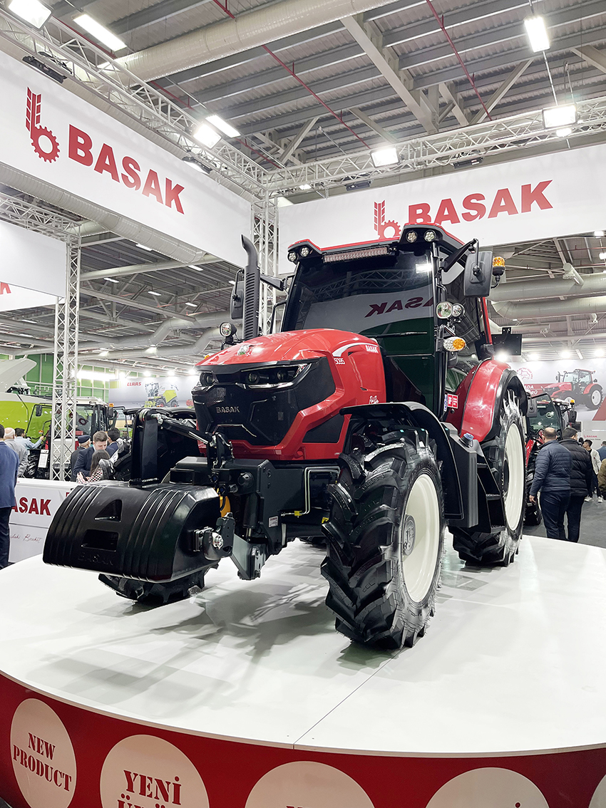 <strong>BAŞAK TRAKTÖR’ÜN YENİ ÜRÜNLERİ KONYA TARIM FUARI’NDA GÖRÜCÜYE ÇIKTI</strong> 3 Basak 5095