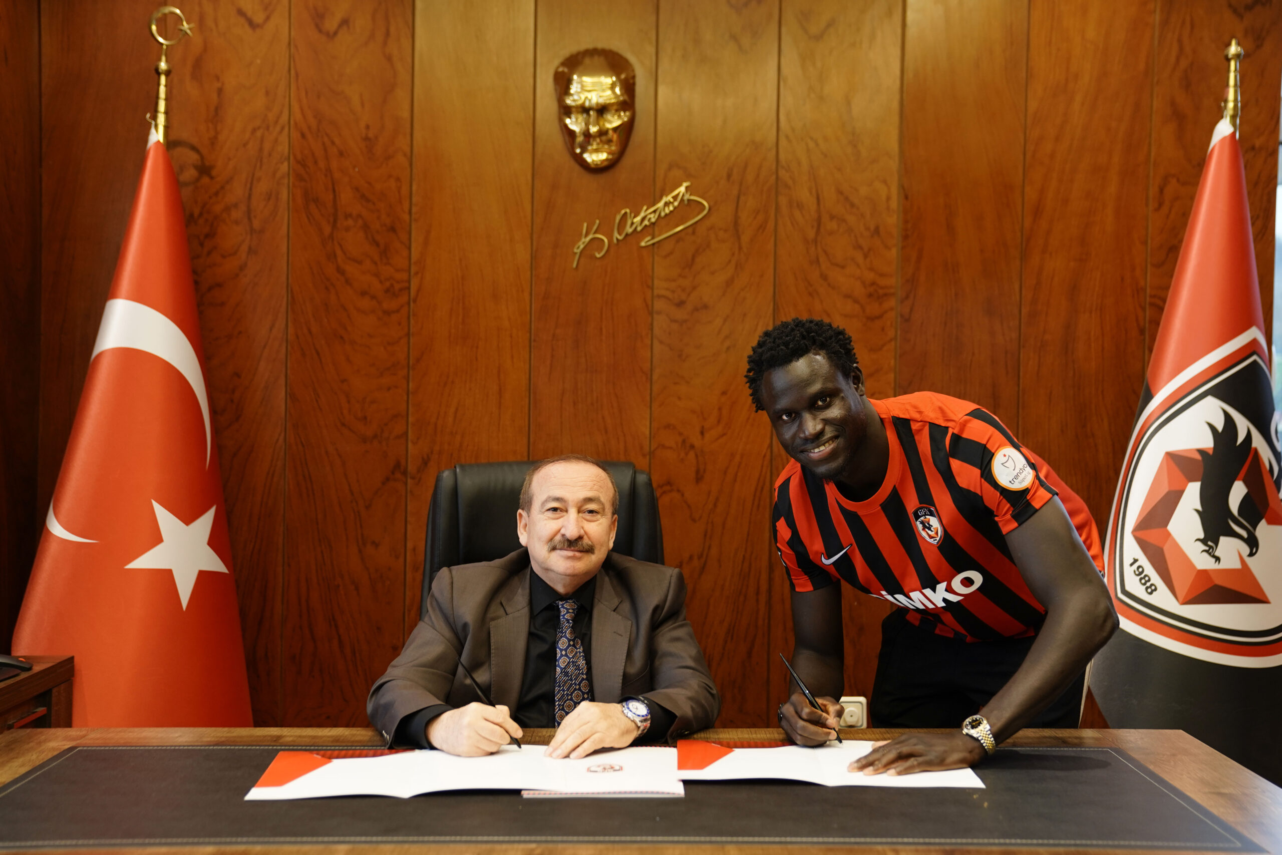 Gaziantep FK, santrfor Aliou Badji'yi transfer etti