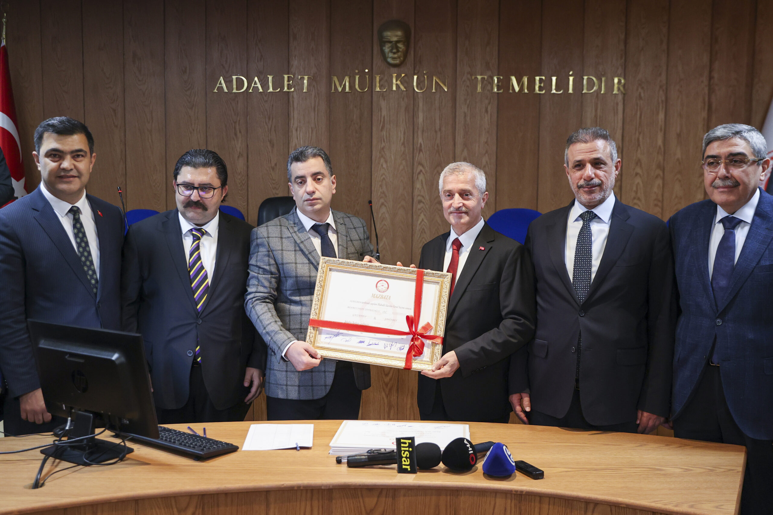 Şahinbey Belediye Başkanı Tahmazoğlu mazbatasını aldı
