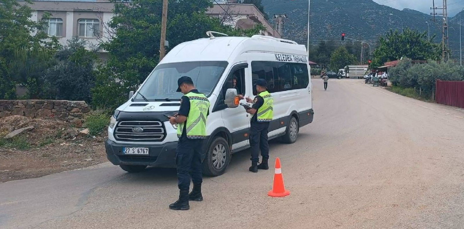 Gaziantep'te servis araçları ve motosikletler denetlendi