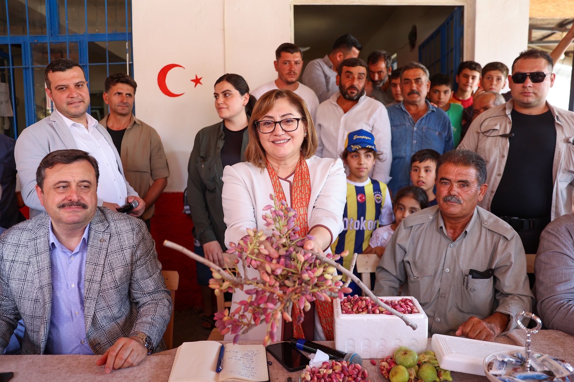 - ÇİFTÇİLERDEN MAZOT DESTEĞİ İÇİN BAŞKAN FATMA ŞAHİN’E TEŞEKKÜR! (5)