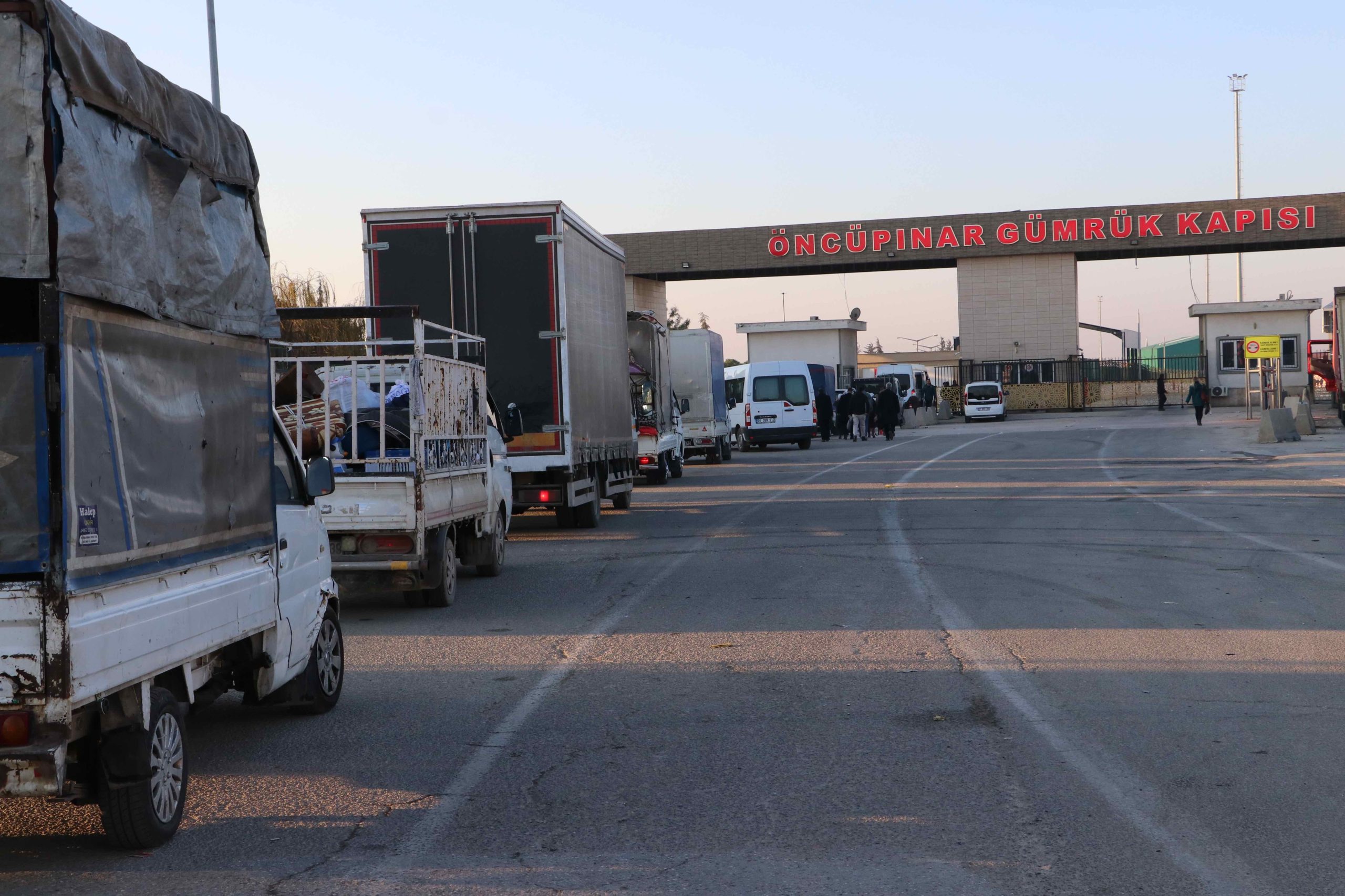 Baas rejiminin devrilmesi Gaziantep'teki Suriyelileri ülkelerine dönüş için harekete geçirdi