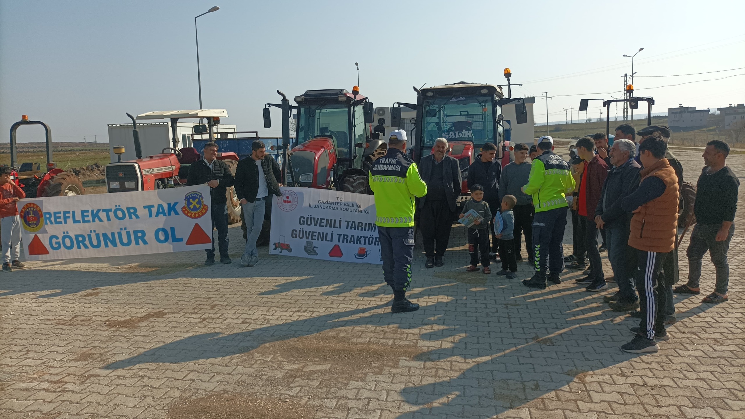 Gaziantep'te traktör sürücülerine güvenli tarım eğitimi