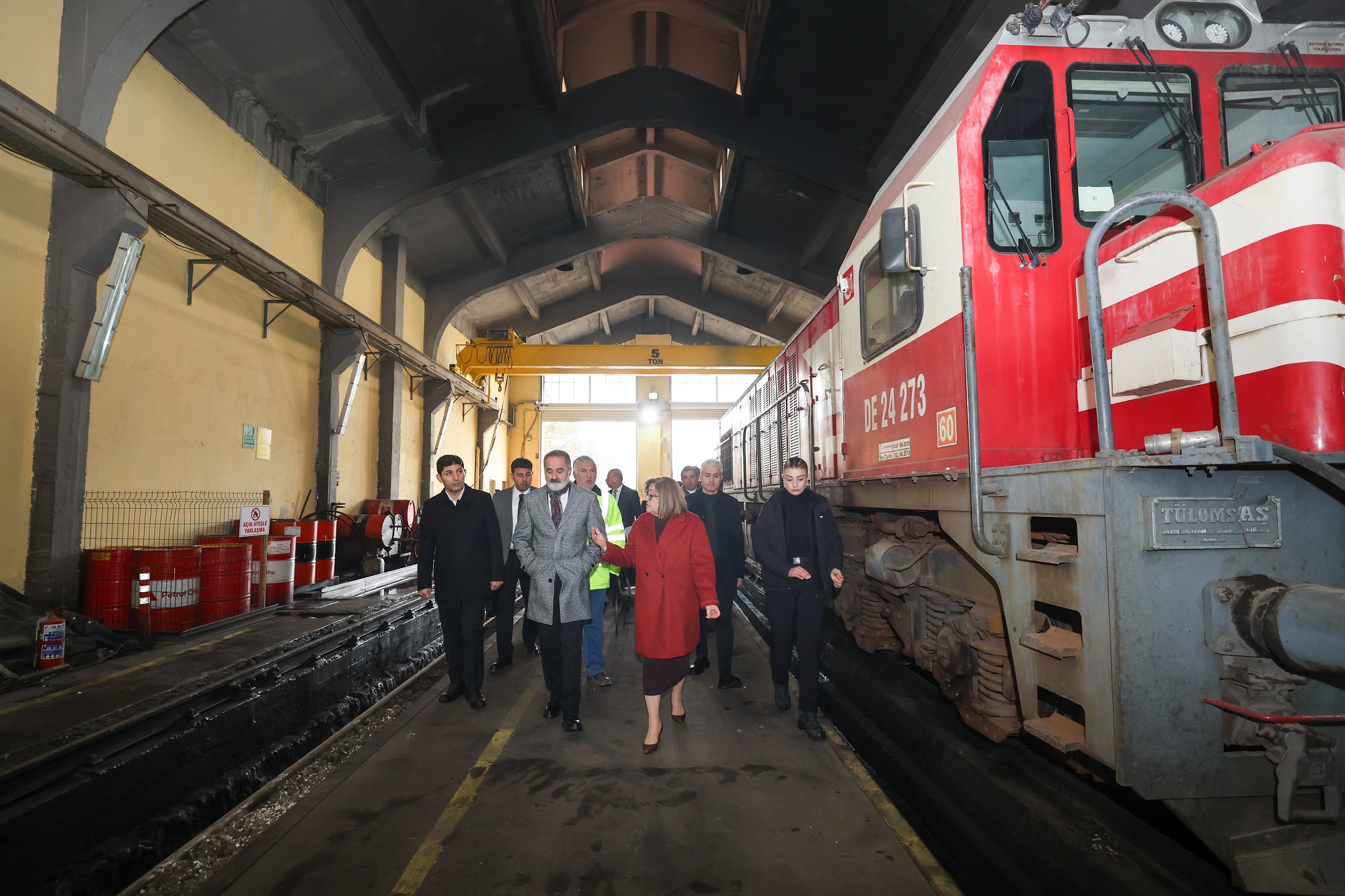 Gaziray'ın hızlı tren bölümündeki 15 kilometrelik tünel çalışması tamamlandı