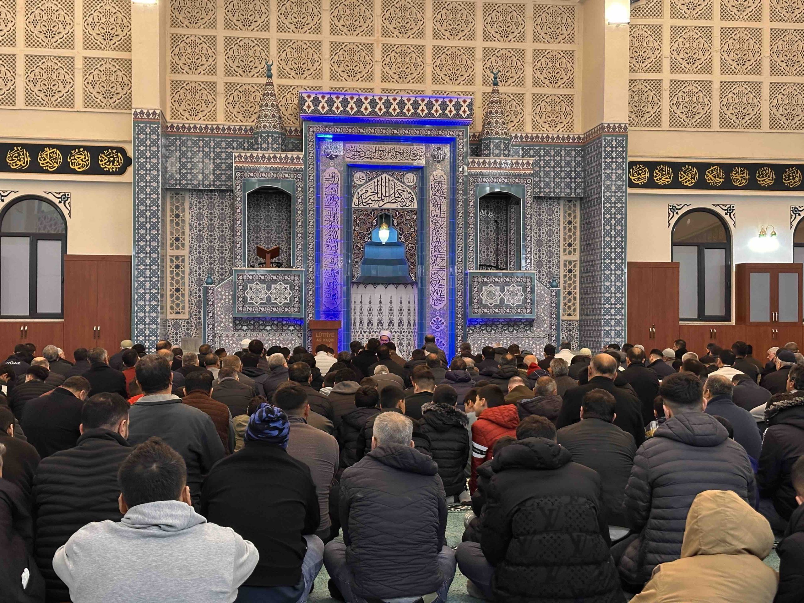 Gaziantep'te Miraç Kandili idrak edildi