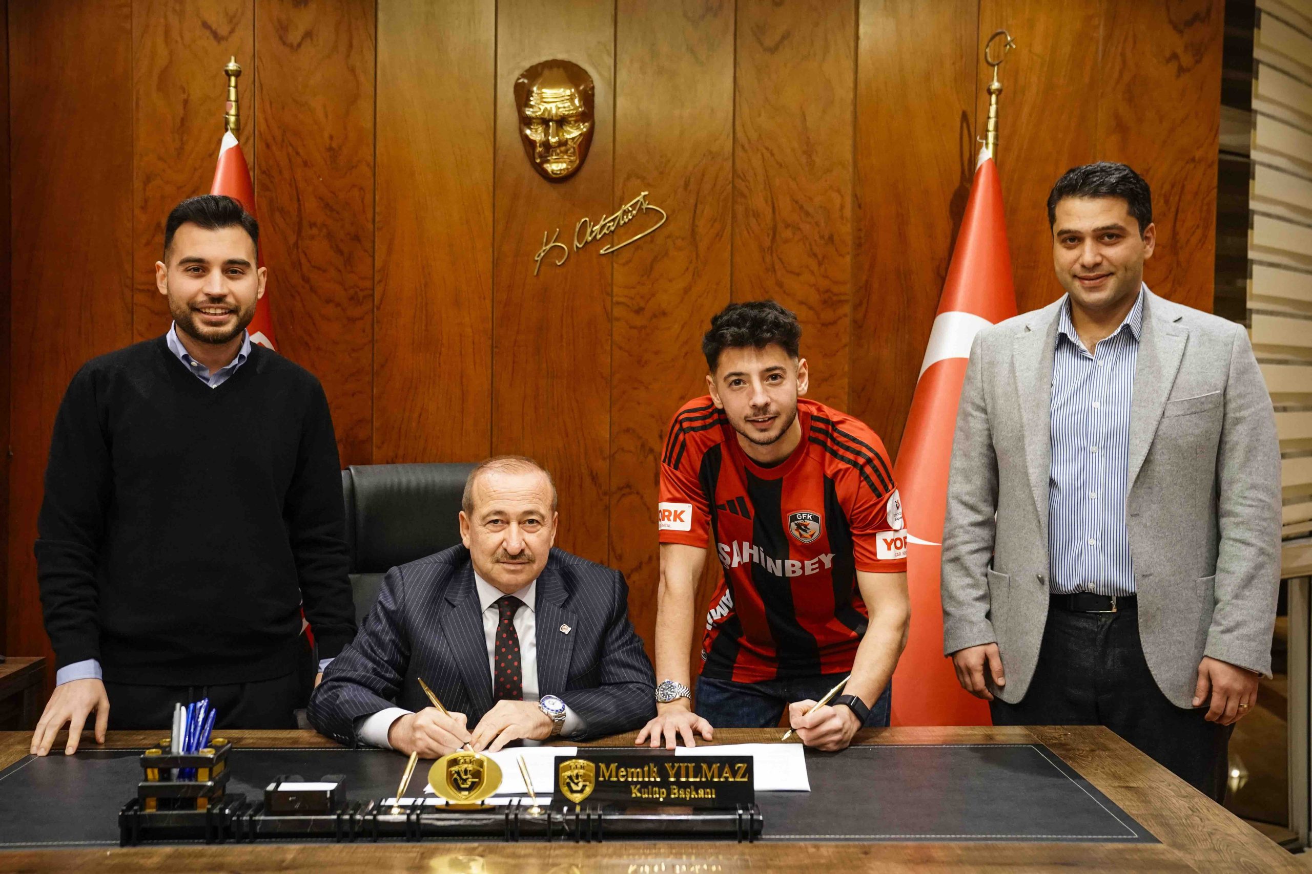 Gaziantep FK, Muhammed Gümüşkaya'yı renklerine bağladı