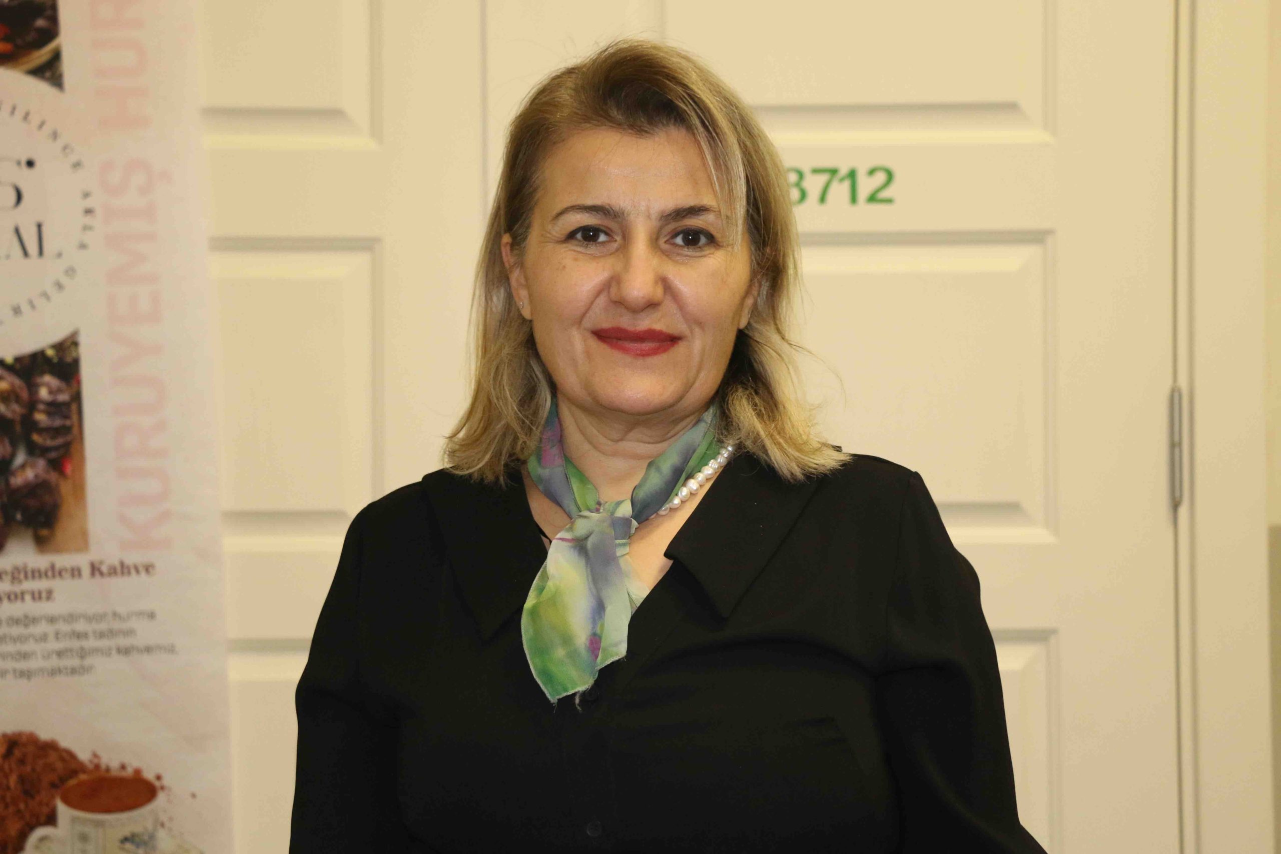 Kadın girişimci hurma çekirdeklerinden kafeinsiz kahve üretti