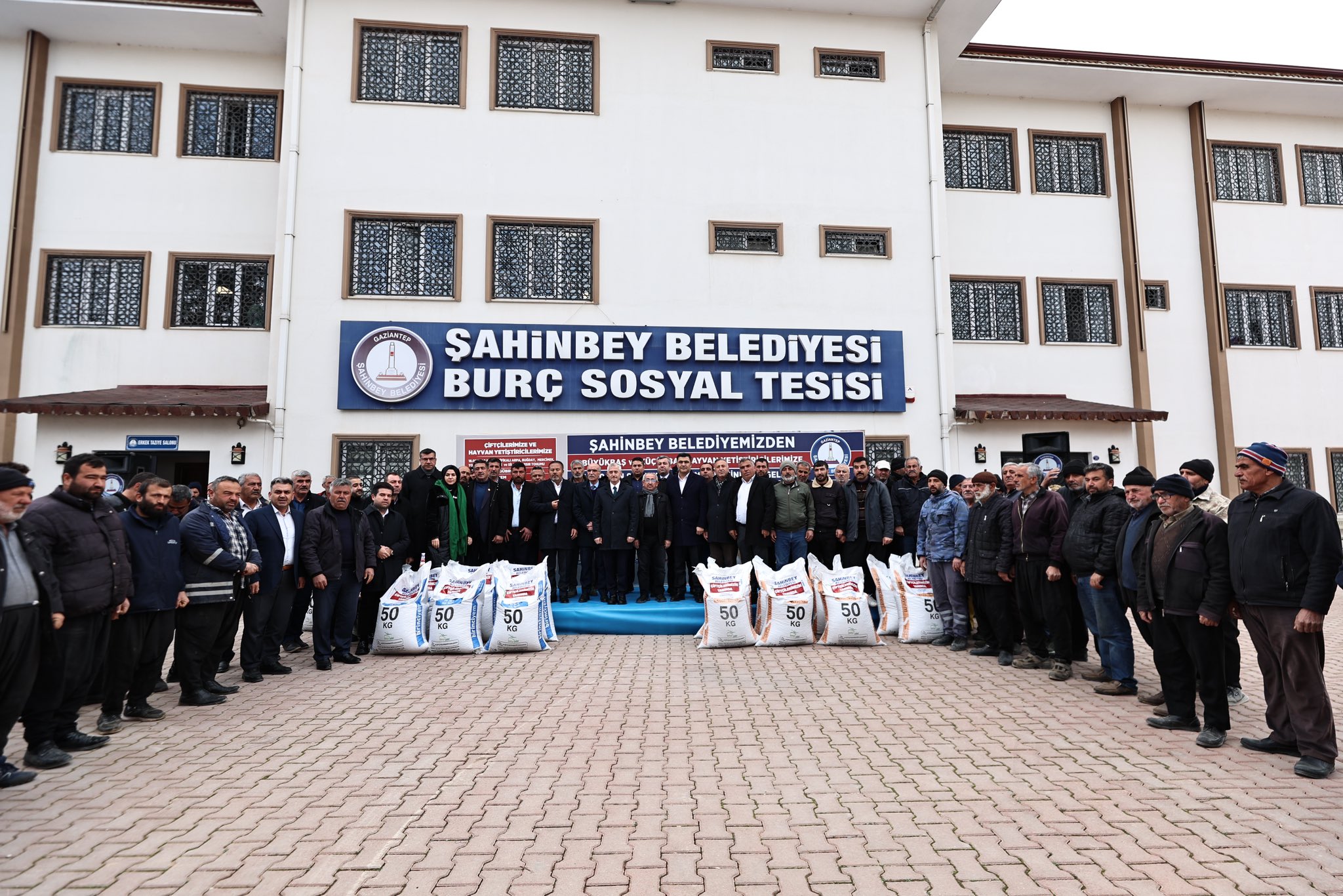 Gaziantep'te çiftçilere 7 bin ton yem desteği dağıtımı sürüyor