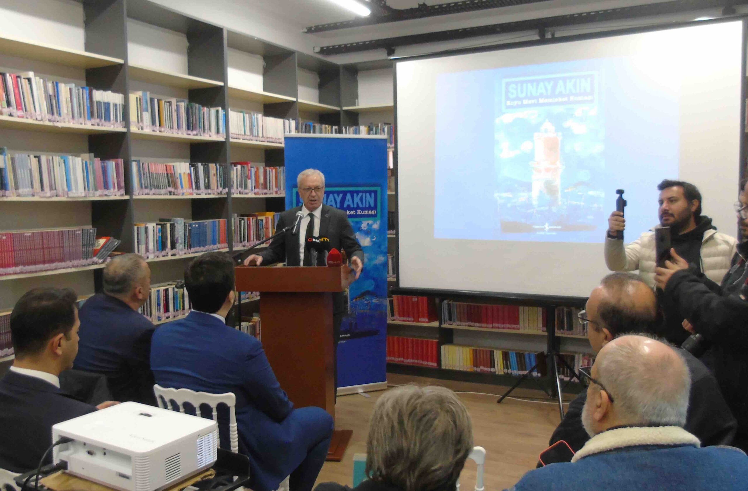 Şair ve yazar Sunay Akın'ın yeni kitabı Gaziantep'te tanıtıldı