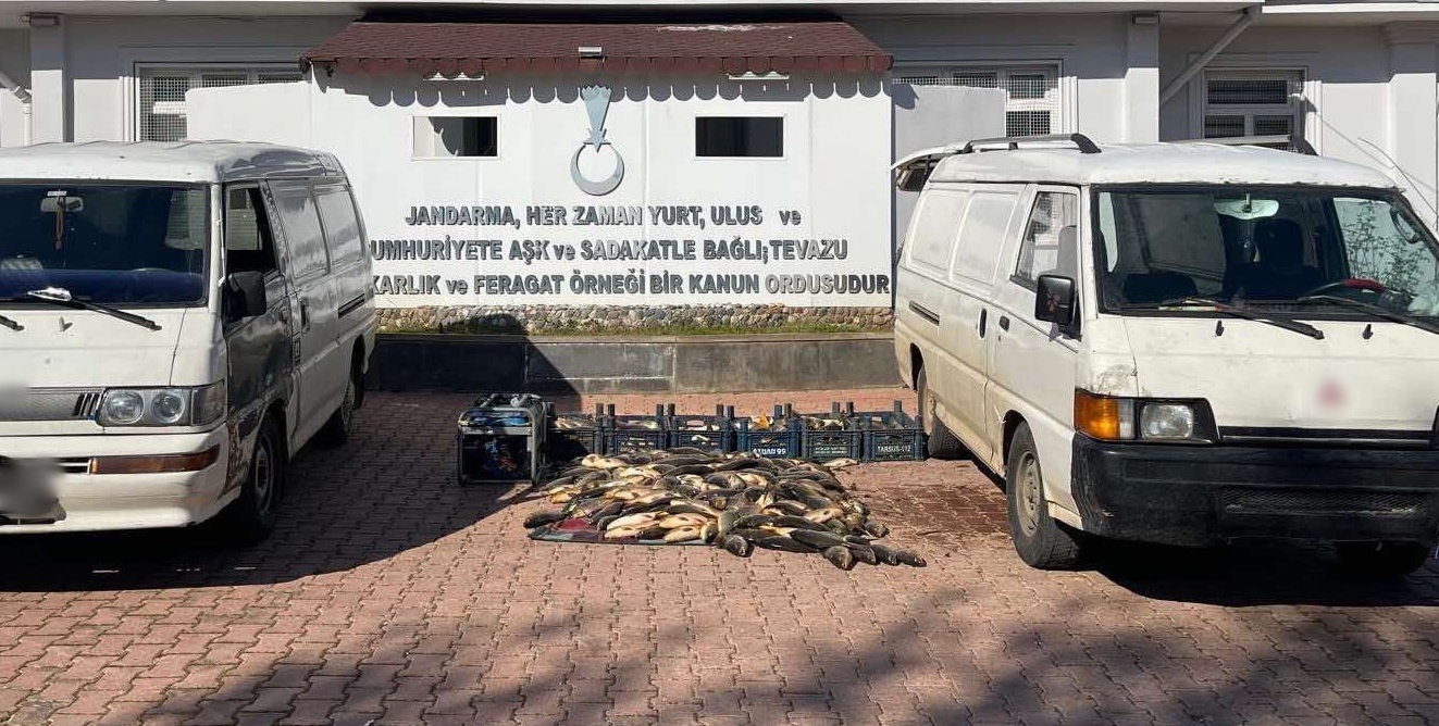 Gaziantep'te usulsüz balık avlayan 3 kişi suçüstü yakalandı