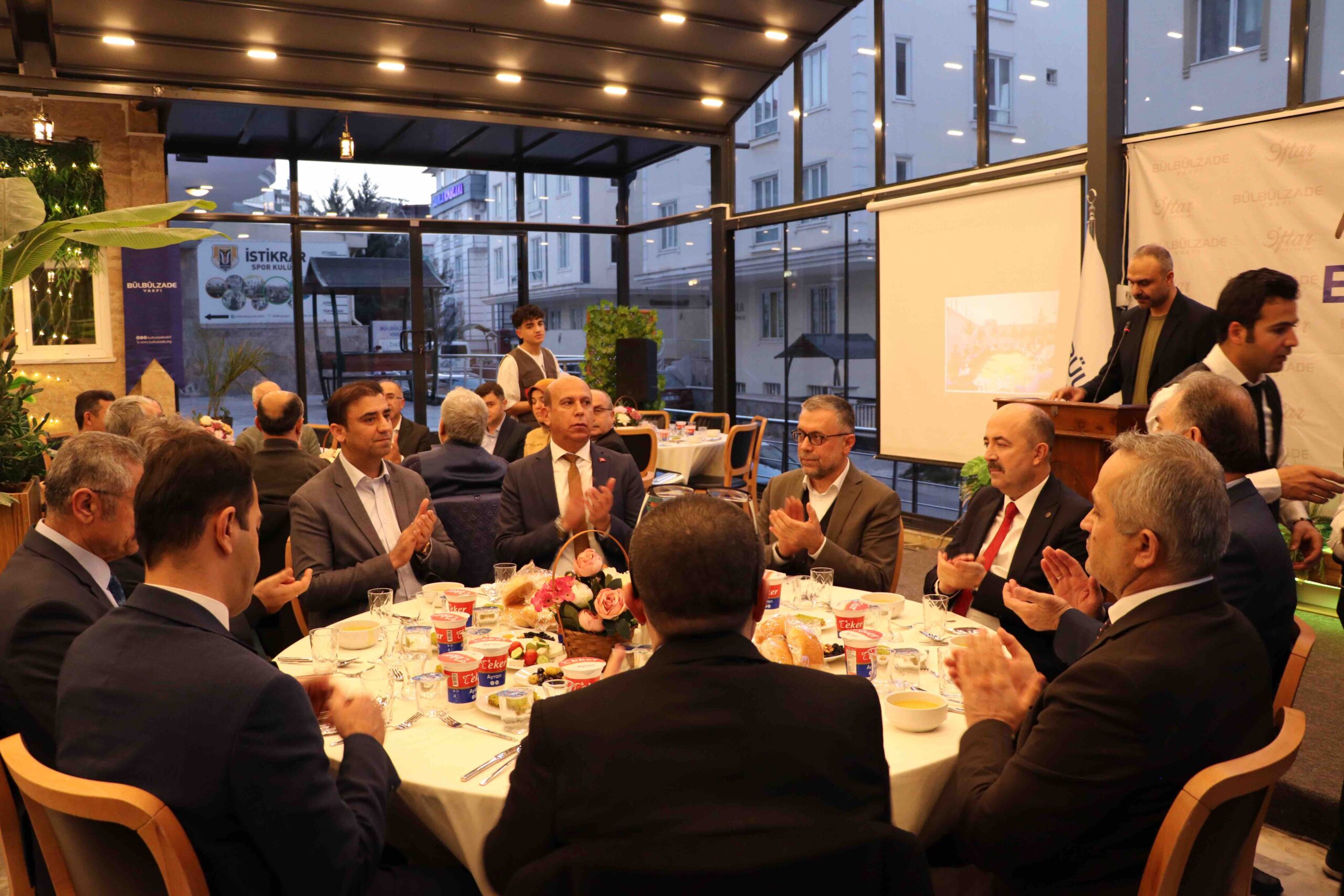 Gaziantep’te Bülbülzade Vakfı iftar programı düzenledi