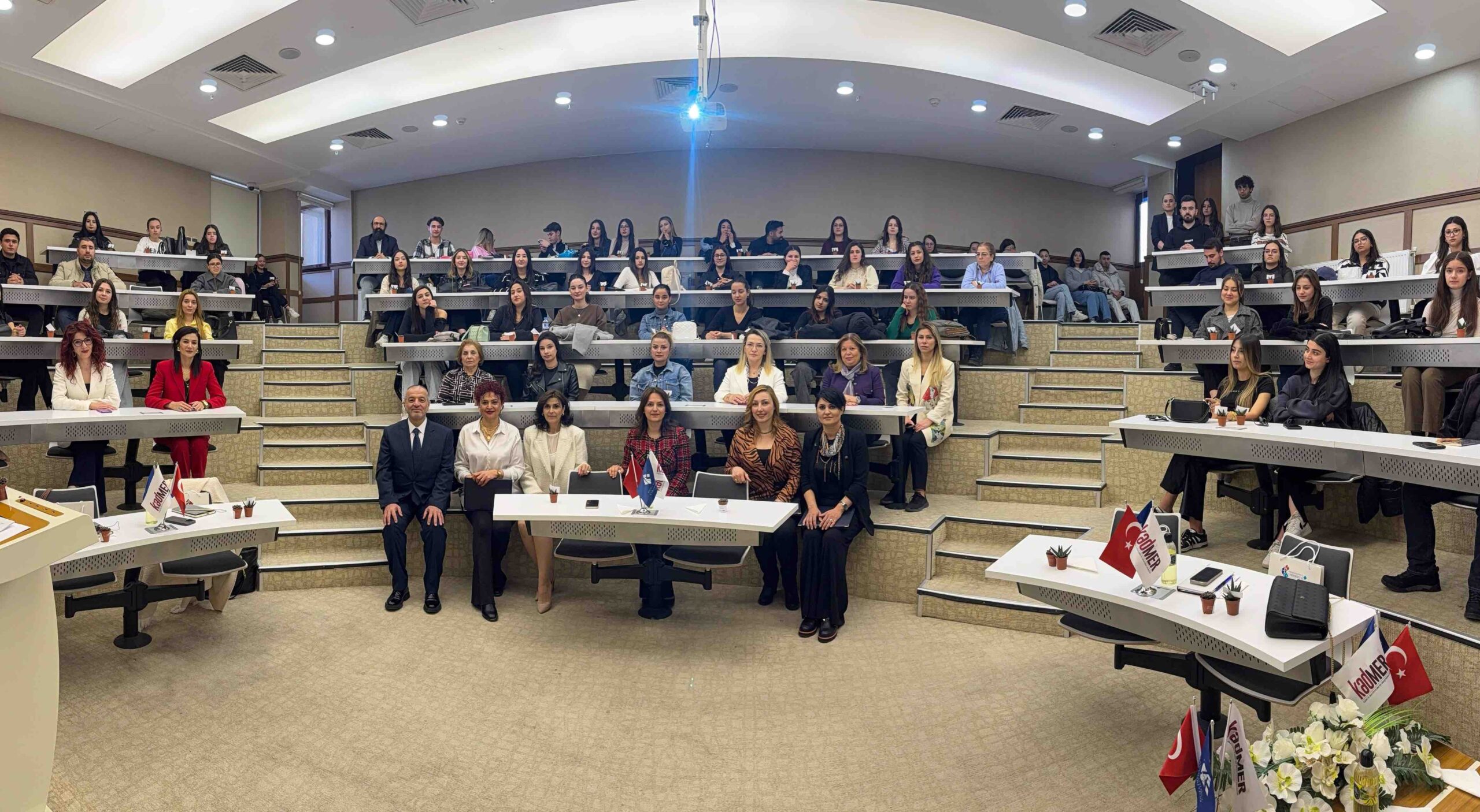 Gaziantep'te 8 Mart Dünya Kadınlar Günü kutlandı
