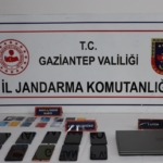 Gaziantep merkezli siber dolandırıcılık operasyonunda 3 zanlı tutuklandı 4 Gaziantep merkezli siber dolandırıcılık operasyonunda 3 zanlı tutuklandı