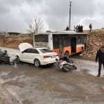Gaziantep'te 4 aracın karıştığı kazada 12 kişi yaralandı 8 Gaziantep'te 4 aracın karıştığı kazada 12 kişi yaralandı