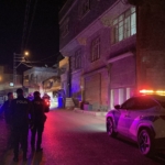 Gaziantep'te silahlı saldırıya uğrayan 2 kişi öldü 4 Gaziantep'te silahlı saldırıya uğrayan 2 kişi öldü