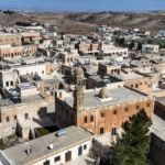 Güneydoğu'nun şiirsel kentlerinden Mardin'de ziyaretçiler zamanın izini sürüyor 16 Güneydoğu'nun şiirsel kentlerinden Mardin'de ziyaretçiler zamanın izini sürüyor