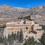 Güneydoğu'nun şiirsel kentlerinden Mardin'de ziyaretçiler zamanın izini sürüyor 20 Güneydoğu'nun şiirsel kentlerinden Mardin'de ziyaretçiler zamanın izini sürüyor