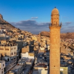 Güneydoğu'nun şiirsel kentlerinden Mardin'de ziyaretçiler zamanın izini sürüyor 22 Güneydoğu'nun şiirsel kentlerinden Mardin'de ziyaretçiler zamanın izini sürüyor
