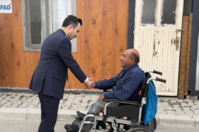 Nurdağı Kaymakamı Erciyas afetzedelerle bayramlaştı