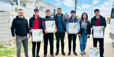 Silopi'de lise öğrencileri ihtiyaç sahipleri için ramazan kolisi hazırladı 46 Silopi'de lise öğrencileri ihtiyaç sahipleri için ramazan kolisi hazırladı