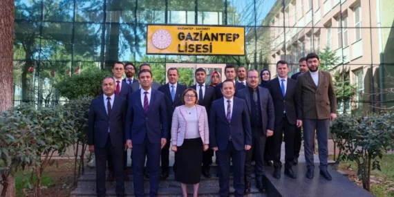 Gaziantep Büyükşehir, öğrencileri geleceğe hazırlıyor 32 thumbnail-gaziantep-buyuksehir-ogrencileri-gelecege-hazirliyor-1745441092.webp.webp
