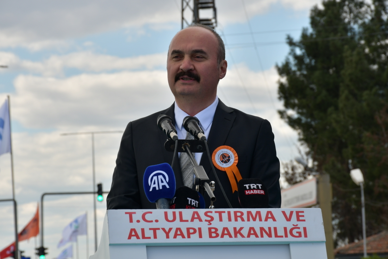 Ulaştırma ve Altyapı Bakanı Uraloğlu, Batman-Hasankeyf yolunun açılışında konuştu