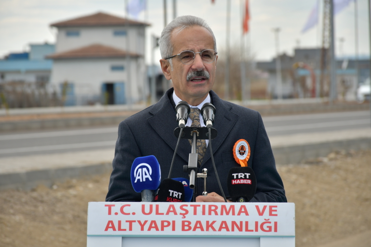 Ulaştırma ve Altyapı Bakanı Uraloğlu, Batman-Hasankeyf yolunun açılışında konuştu