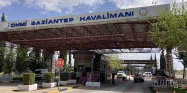 Gaziantep Havalimanı'nda çıkan arbedede 1'i polis 2 kişi yaralandı