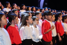 Gaziantep'te 23 Nisan özel konserinde 1000 kişilik çocuk korosu sahne aldı