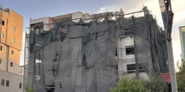 Gaziantep'te ağır hasarlı bina yıkımında çökme meydana geldi
