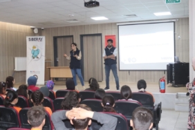 İslahiye'de 376 öğrenciye siber suçlarla ilgili seminer verildi