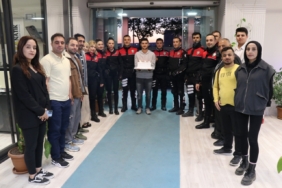 Şanlıurfa'da kavga ihbarına giden polislere sürpriz kutlama