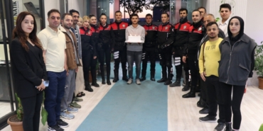 Şanlıurfa'da kavga ihbarına giden polislere sürpriz kutlama