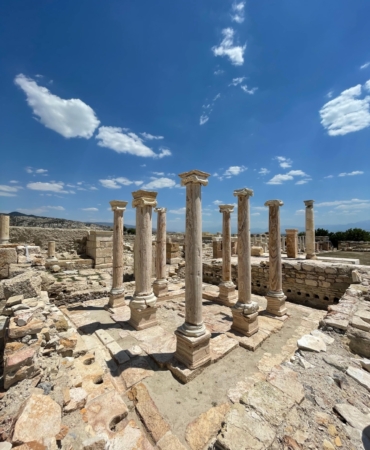 İş Bankası, Laodikeia ve Tripolis kazılarına 5 yıl destek verecek 6 İş Bankası, Laodikeia ve Tripolis kazılarına 5 yıl destek verecek