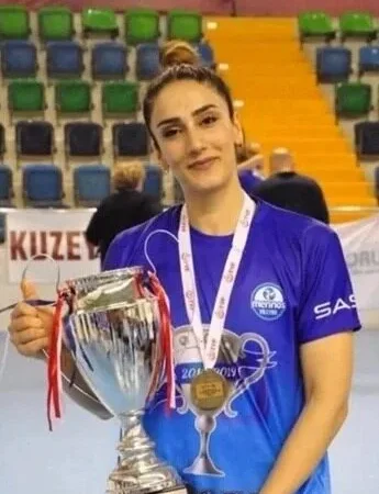 2. BETÜL ÇOBAN VOLEYBOL TURNUVASI BAŞLADI 83 Resim-2