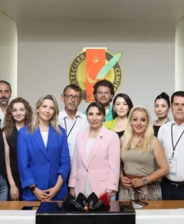 GGC’de Nihan Günay’la Spikerlik ve Diksiyon Eğitimi 67 WhatsApp Image 2025-06-15 at 15.26.21 (1)