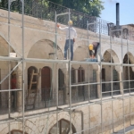 Depremde hasar gören Şanlıurfa'daki tarihi Barutçu Hanı restore ediliyor 8 Depremde hasar gören Şanlıurfa'daki tarihi Barutçu Hanı restore ediliyor