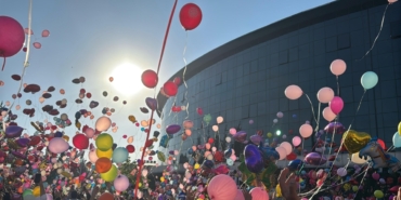 Gaziantep'te binlerce balon minik Elif Azra için gökyüzüne bırakıldı 7 Gaziantep'te binlerce balon minik Elif Azra için gökyüzüne bırakıldı