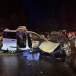Gaziantep'te otomobil ile hafif ticari araç çarpıştı, 3 kişi öldü, 5 kişi yaralandı 4 Gaziantep'te otomobil ile hafif ticari araç çarpıştı, 3 kişi öldü, 5 kişi yaralandı