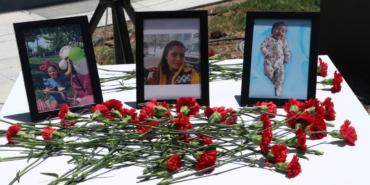 Gaziantep'te trafik kazasında ölen anne ve 2 çocuğu için tören düzenlendi 2 Gaziantep'te trafik kazasında ölen anne ve 2 çocuğu için tören düzenlendi