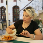 Pazarda mumbar satarken tanıştığı girişimci kadınlarla restoran açtı 5 Pazarda mumbar satarken tanıştığı girişimci kadınlarla restoran açtı