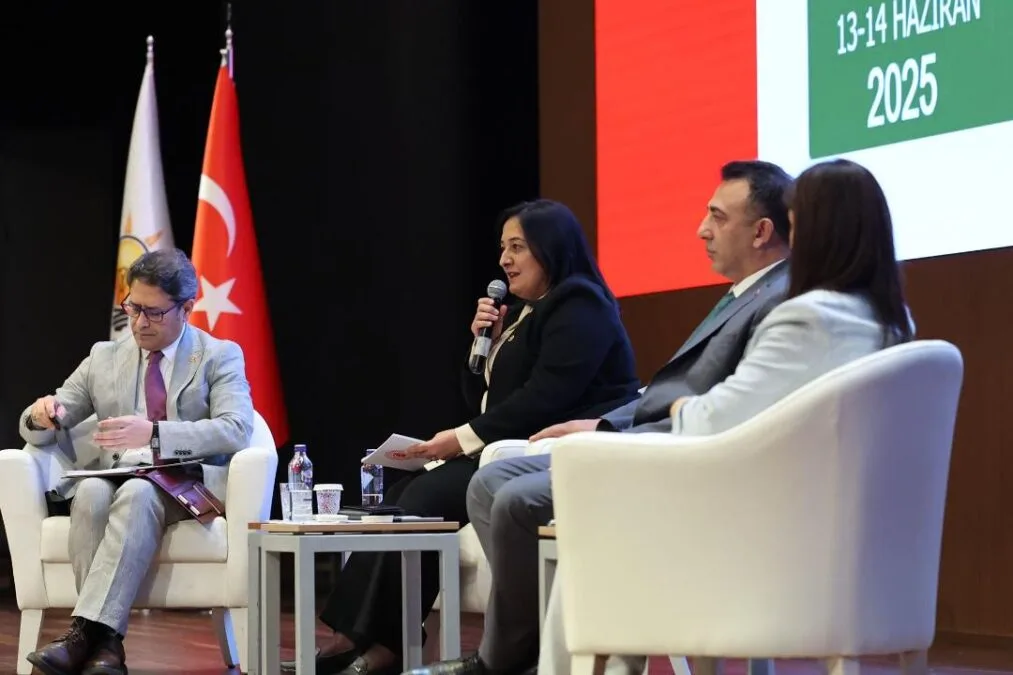 Ali Şahin: “AK Parti hem insanı hem de çevreyi inşa ve ihya eden çevreci bir harekettir” 5 thumbnail