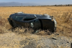 Gaziantep'te devrilen otomobildeki 4 kişi yaralandı
