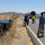 Gaziantep'te devrilen otomobildeki 4 kişi yaralandı 4 Gaziantep'te devrilen otomobildeki 4 kişi yaralandı