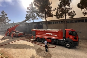 Gaziantep'te halı fabrikasında yangın çıktı