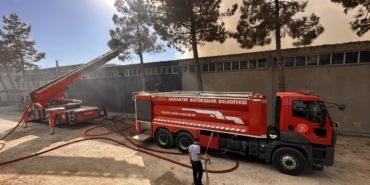 Gaziantep'te halı fabrikasında yangın çıktı