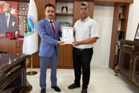 Gaziantep'te orman yangınında gönüllü olarak çalışan operatöre teşekkür belgesi